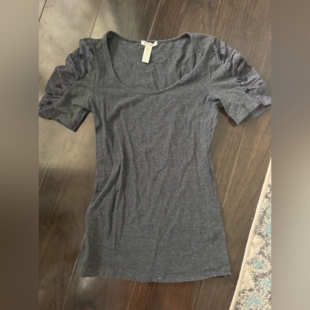 Chic Gray Short Sleeve Top with Ruffled Lace Accents